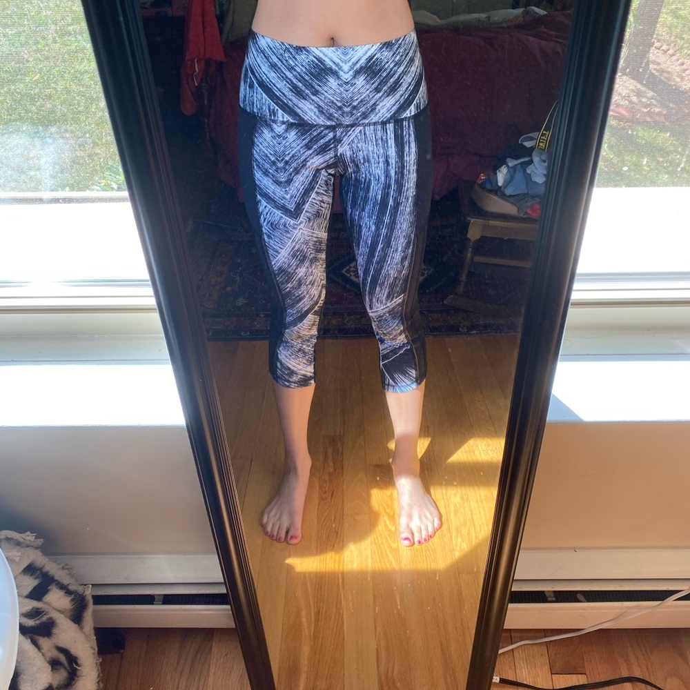 RARE Cropped Luon Lululemon leggings